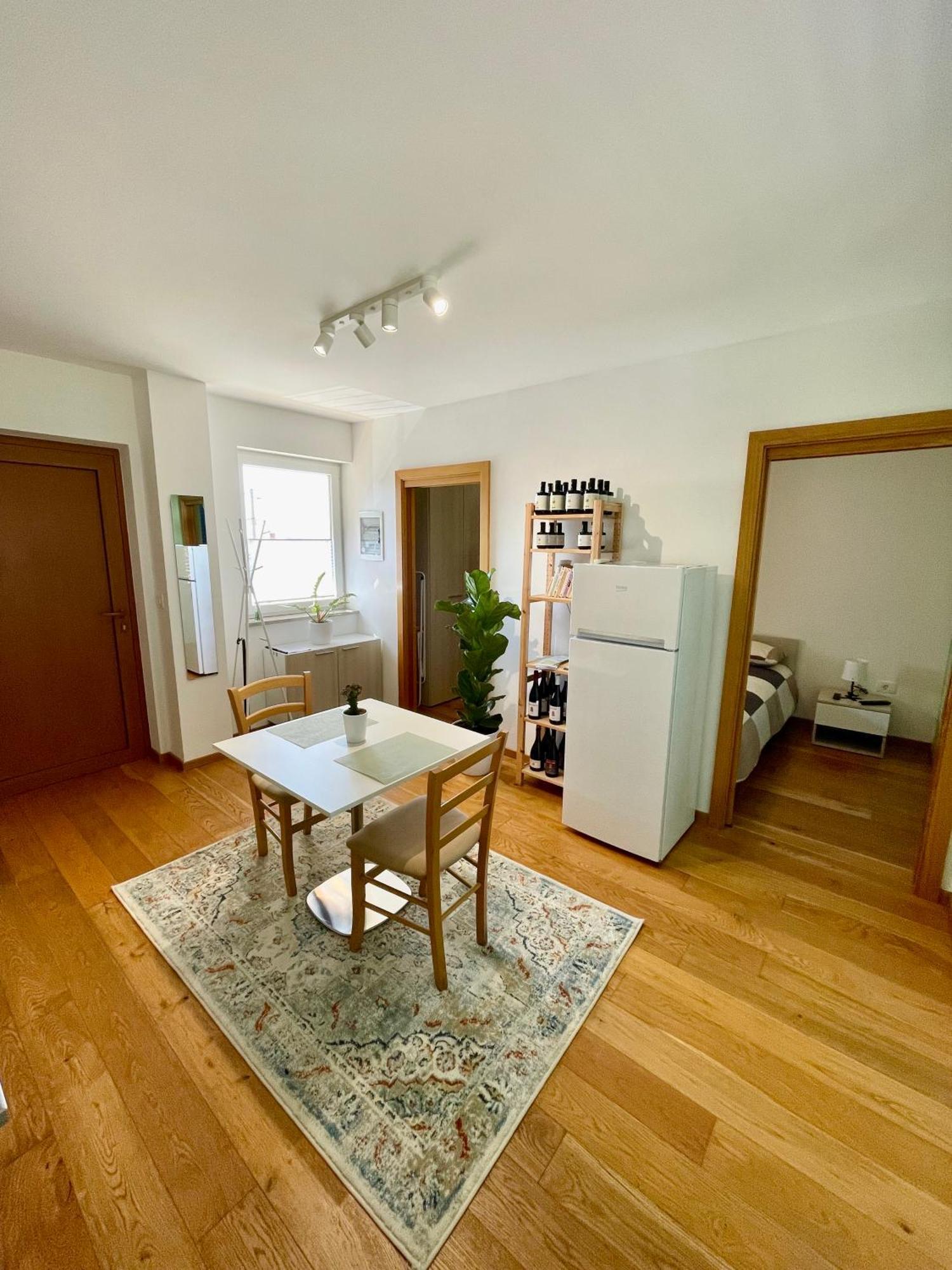 Šmarje Santomas Apartments מראה חיצוני תמונה